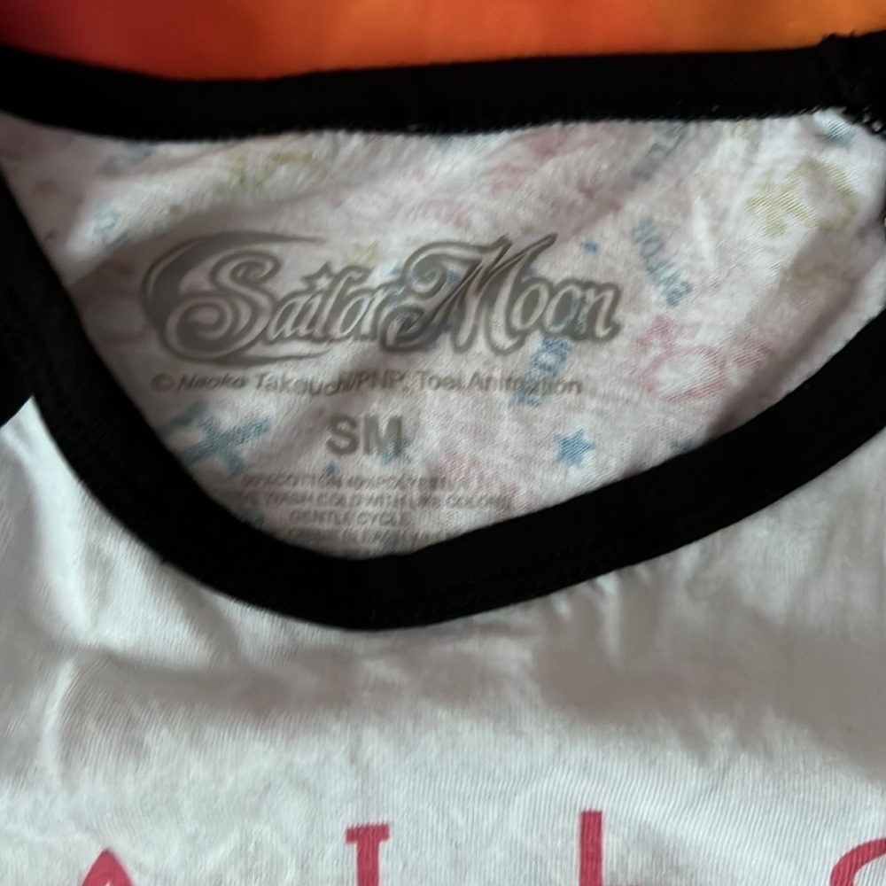 Sailor moon tee - Picture 3 of 6